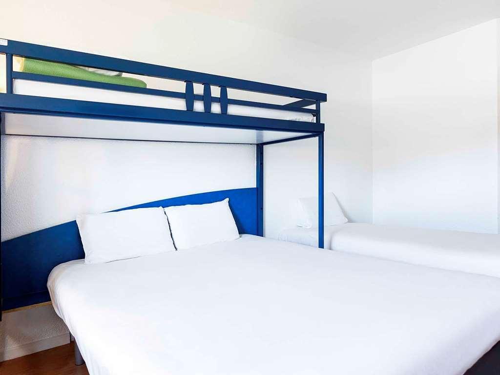 Ibis Budget Αζάν Εξωτερικό φωτογραφία